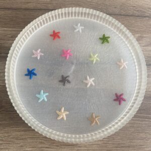 Plateau étoiles multicolores