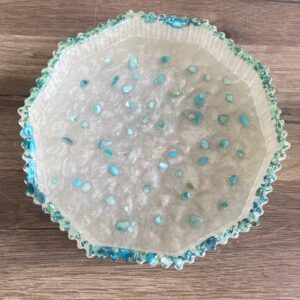Petit plateau blanc pierres turquoises